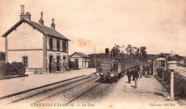 CPA CRIQUETOT L'ESNEVAL  La Gare - Criquetot L'Esneval